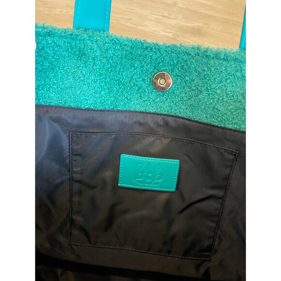 BTB Los Angeles teddy tote - Picture 10 of 12